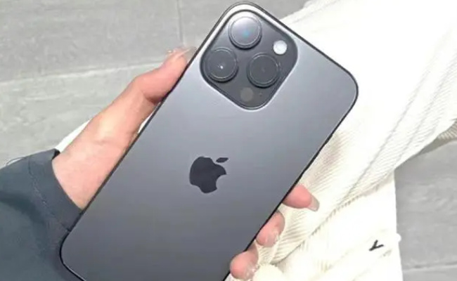 首批iPhone15Pro或有大量瑕疵机吗