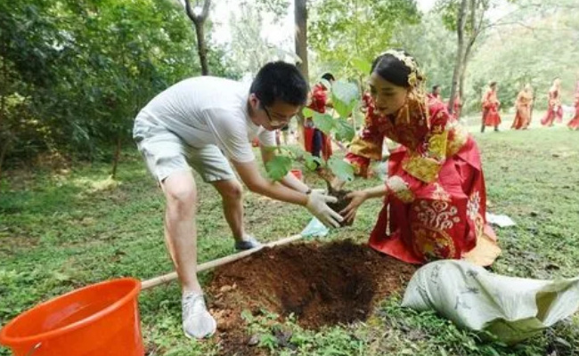 ​年轻人“碳中和”婚礼不只为省钱 什么是碳中和婚礼