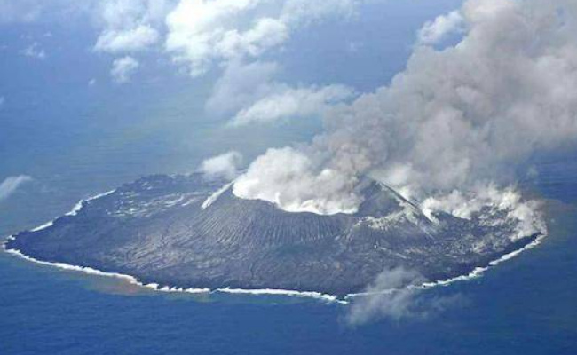 ​日本一火山喷发 海水变成棕褐色 还有哪些影响呢