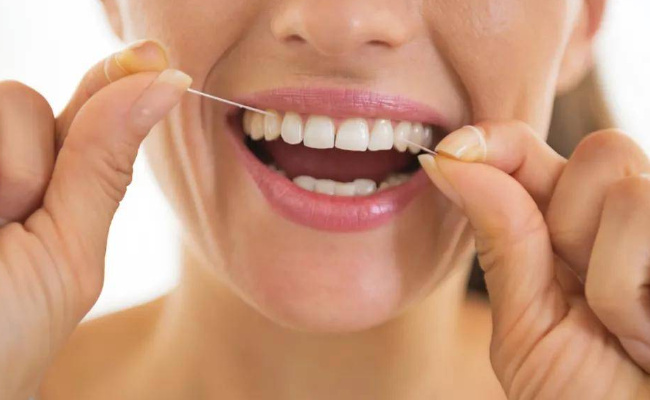 经常用牙线会让牙缝变宽吗